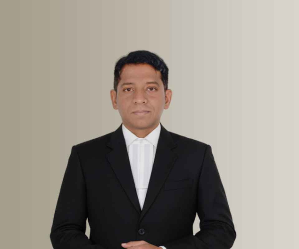 Advocate Yogesh Share