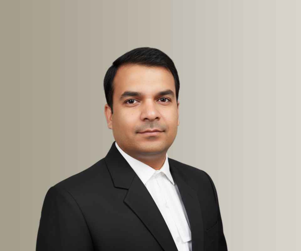 Advocate Vijay Babu Saxena