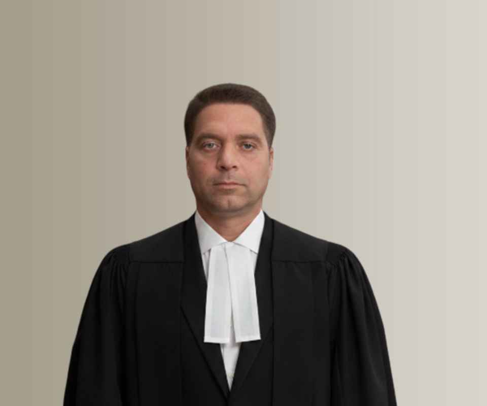 Advocate Adv Devender Chauhan 
