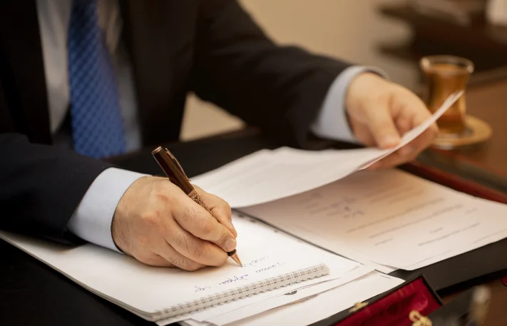 Extending Benefits Of Better Terms Of Gratuity To Be Decided By Employer, Employee Cannot Claim It As Right: Kerala High Court