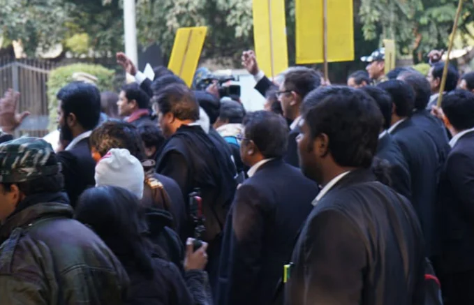 Advocates Association Ends Strike As Division Bench Stays Order Debarring Lawyer: Jharkhand High Court