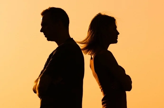 Supreme Court Stays High Court Order Insisting on Personal Appearance of Petitioners in Marital Dispute Case