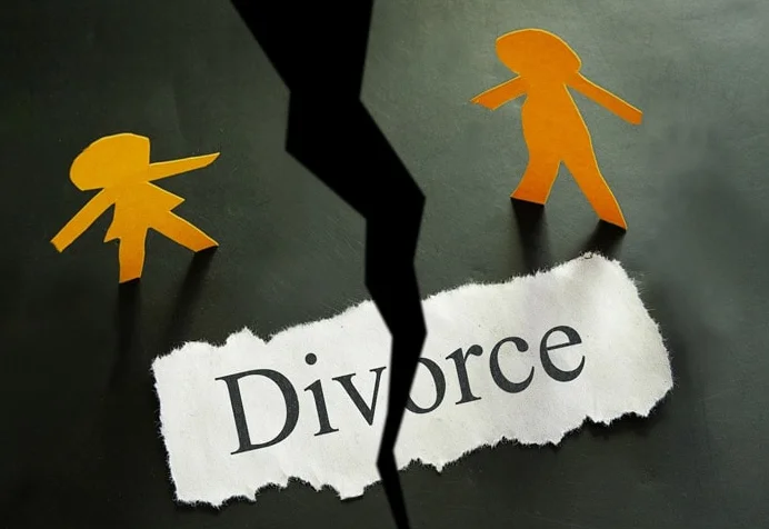 Hindu Marriage Act, Withdrawal Of Divorce Petition By Wife Does Not Abate Counterclaim Filed By Husband: Allahabad High Court