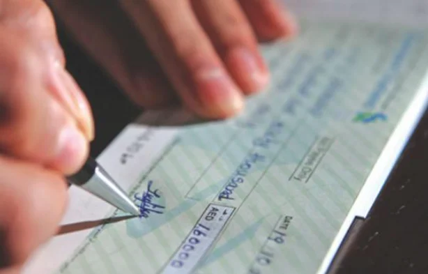 Does Demand Notice Sent Via 'Courier' Constitute A Valid Service In Cheque Dishonor Cases? Allahabad High Court