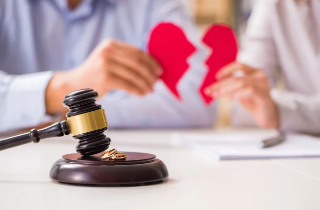 Does agreement of separation between married couple amount to divorce? Madhya Pradesh High Court