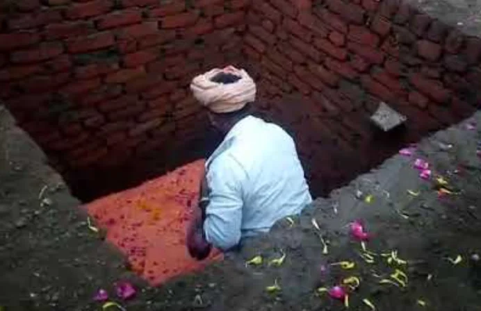 If Each Sadhu Or Guru Is Allowed To Build Shrine Or Samadhi On Public Land, It Would Lead To Disastrous Consequences: Delhi High Court