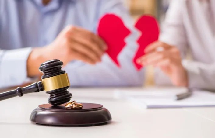 Wife Filing Criminal Case Against Spouse & In-Laws Is Only Taking Recourse Of Legal Remedy, Not Abetting Husband To Commit Suicide: Madhya Pradesh High Court