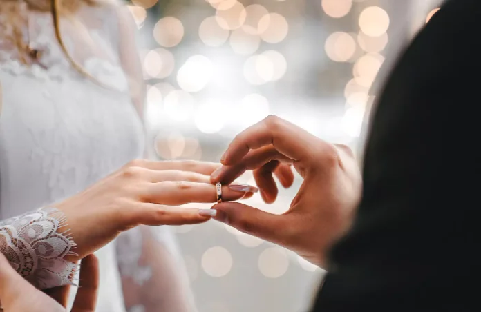 No one can stop adults from living with or marrying person of their choice: Allahabad High Court