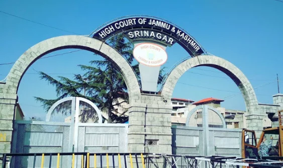 LOCs Are Coercive Measures Interfering With Liberty, To Be Used Exceptionally Only When Accused Deliberately Evades Justice: J&K High Court
