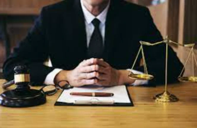 Can Counsel Not Designated As Senior Make Submissions Before Court Without Vakalatnama: Kerala High Court