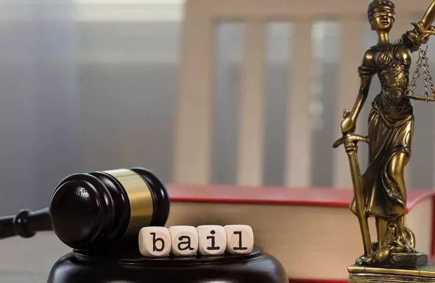 Imposing Condition To Furnish Bank Guarantee While Granting Bail Illegal: Karnataka High Court
