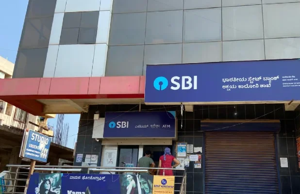Tripura consumer court pulls up SBI for delay in responding to OTP fraud complaint