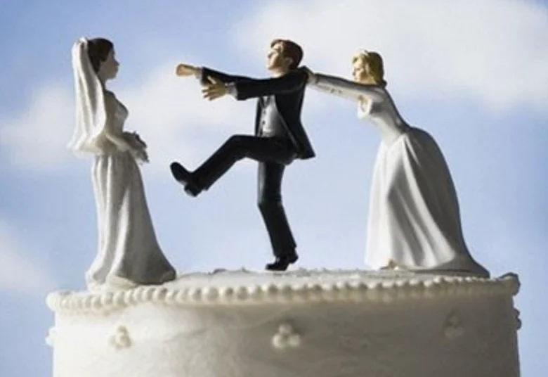 No Offence Of Bigamy If Second Marriage Is Performed During Subsistence Of Ex-Parte Divorce Decree Which Is Later Set Aside: Kerala High Court