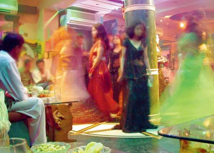 Merely Being Customers In A Bar Where Women Are Dancing Does Not Attract Offense Of Obscenity: Bombay High Court
