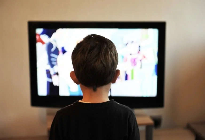 Court Stays Proceedings Initiated By Children Against Parents For 'Starvation, Physical Abuse & Forbidding Them From Watching TV': Madhya Pradesh High Court