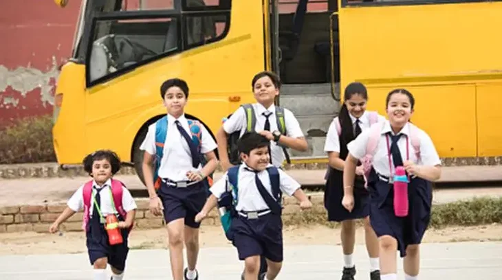 Balancing Act: Delhi High Court Rules Against School Children Being Dropped Outside Colony for Residents' Convenience