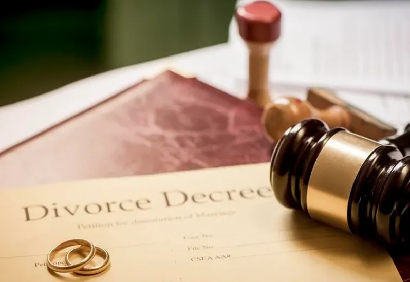 Failure To Cohabit For A Year After Decree Of Restitution Of Conjugal Rights Entitles Decree Holder To Dissolution Of Marriage: Allahabad High Court