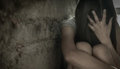 Court Upholds Father's Conviction For Rape Of Minor Daughter, Says Incident Not Implausible Merely Because Family Shares A Small Hut: Kerala High Court