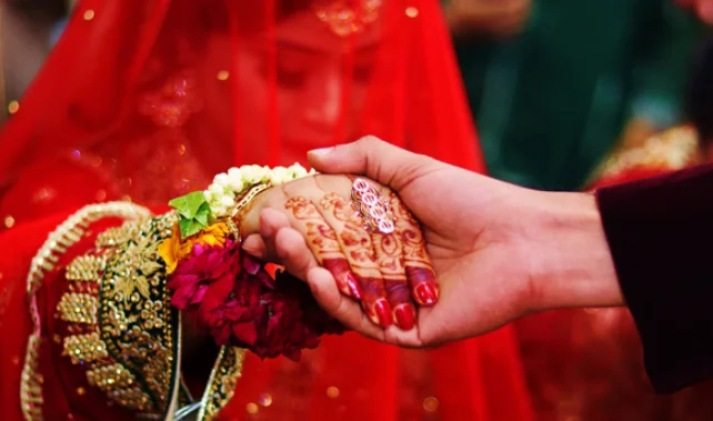 Denies Employment Assistance to Married Daughter, Rejects Claim of Restored Dependency on Father After Husband's Job Loss: Kerala High Court