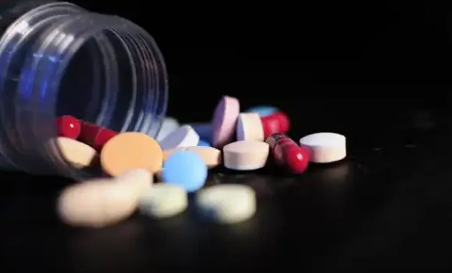 Medicines Weren't For Sale: Supreme Court Overturns Imprisonment Sentence for Doctor, Imposes Fine for Non-Disclosure of Manufacturer