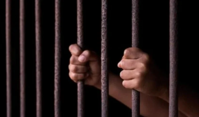 Bombay High Court Raises Concerns Over Inadequate Police Escort for Prisoners' Medical Visits, Urges Immediate State Action to Alleviate Prisoners' Challenges