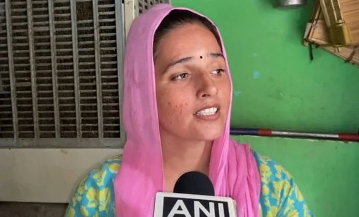 Pakistani woman's cross-border love story: Pakistani woman's first husband hires Indian lawyer to get kids back