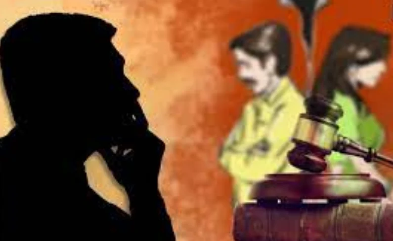 Wife Must Be Living in Adultery 'At or Around Time' of Filing S. 125 CrPC Plea to Be Disentitled to Maintenance: Madhya Pradesh High
