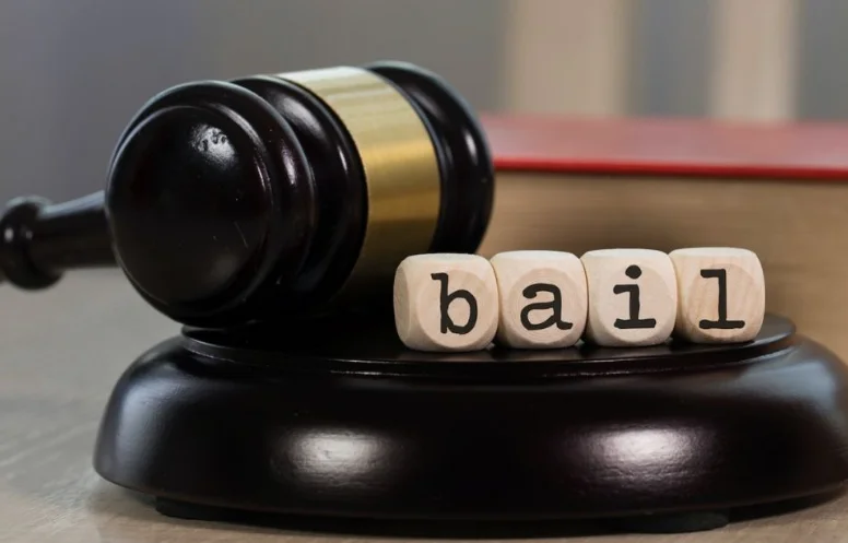 Court Grants to Bail, Maintain Old Panel Of Advocates For At Least Six Weeks After Govt Change To Avoid Adjournments: Supreme Court To States/UTs