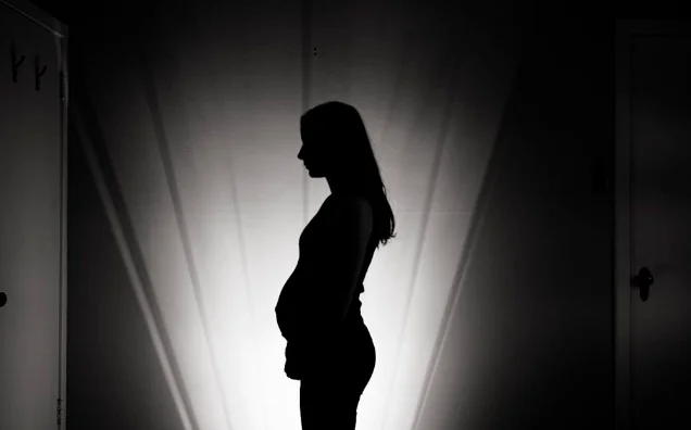 Hospitals Can't Insist On Police Complaint As A Pre-Condition To Provide Medical Care To Pregnant Minor: Bombay High Court